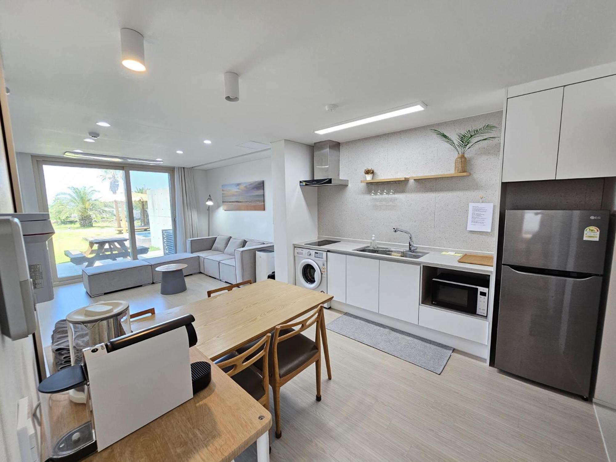 Jeju Badayeon Villa Согвипхо Экстерьер фото