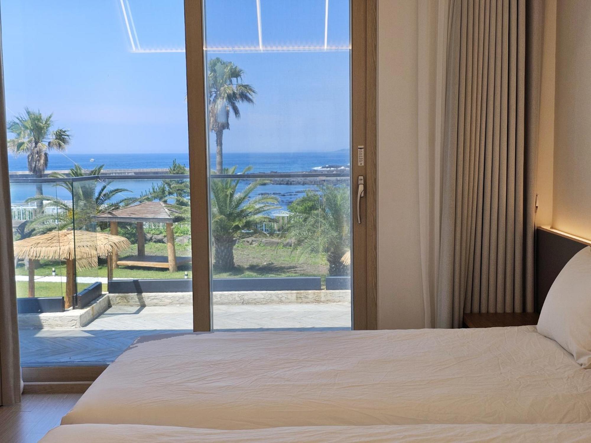 Jeju Badayeon Villa Согвипхо Экстерьер фото
