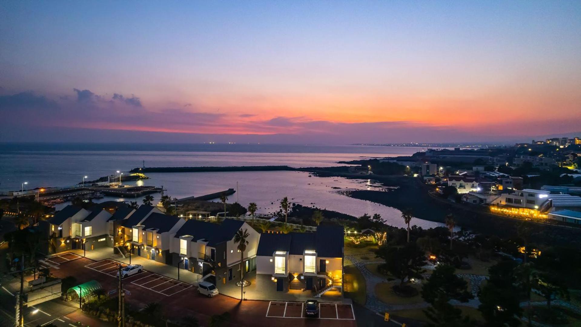 Jeju Badayeon Villa Согвипхо Экстерьер фото