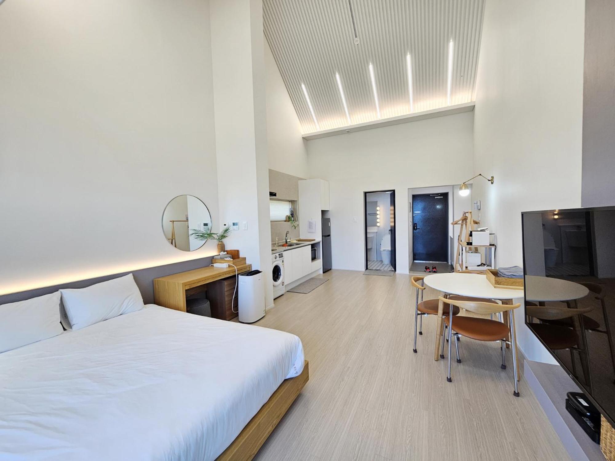 Jeju Badayeon Villa Согвипхо Экстерьер фото