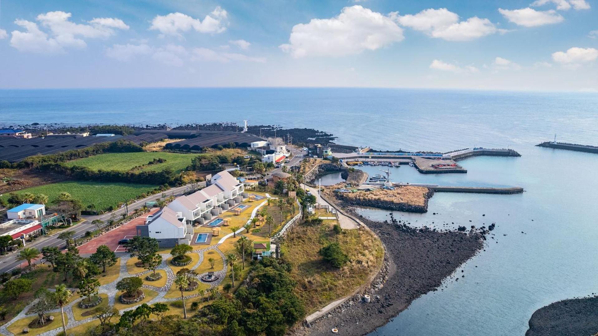 Jeju Badayeon Villa Согвипхо Экстерьер фото
