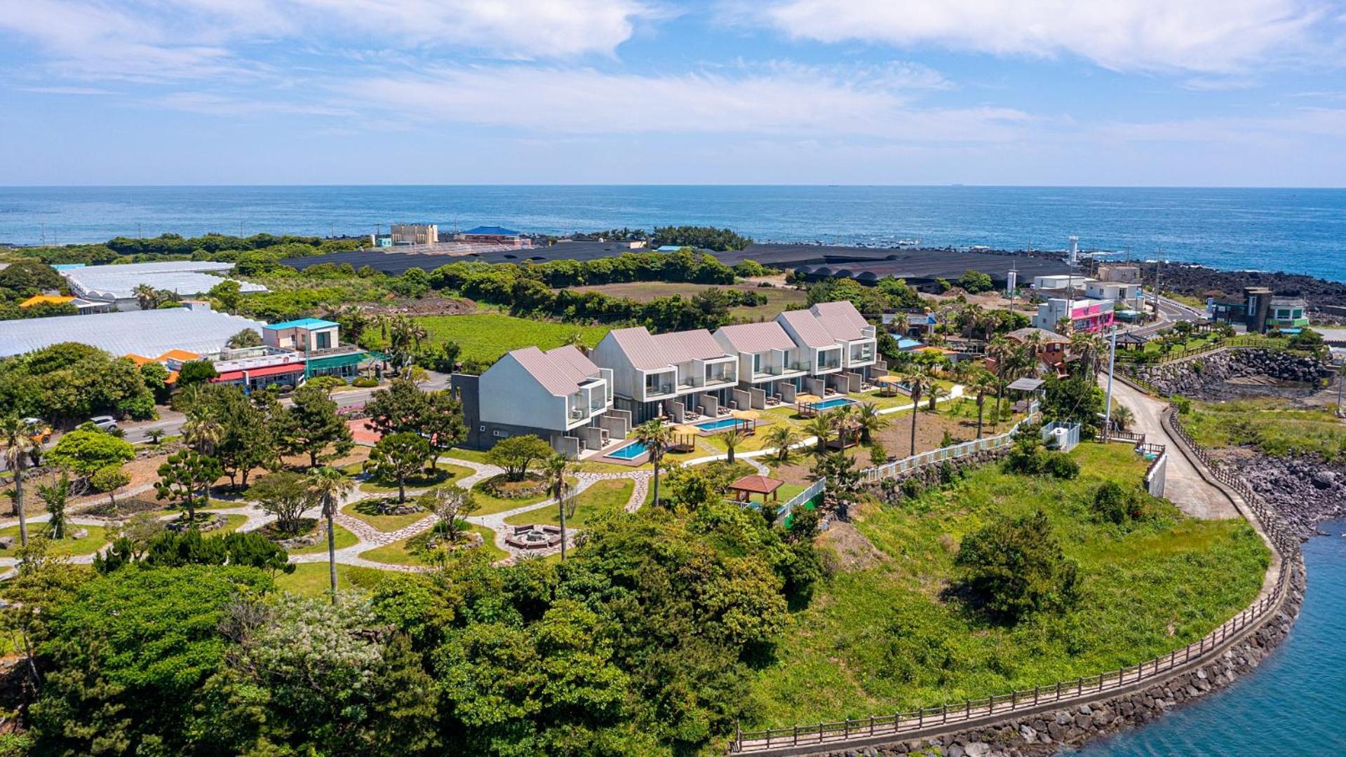 Jeju Badayeon Villa Согвипхо Экстерьер фото
